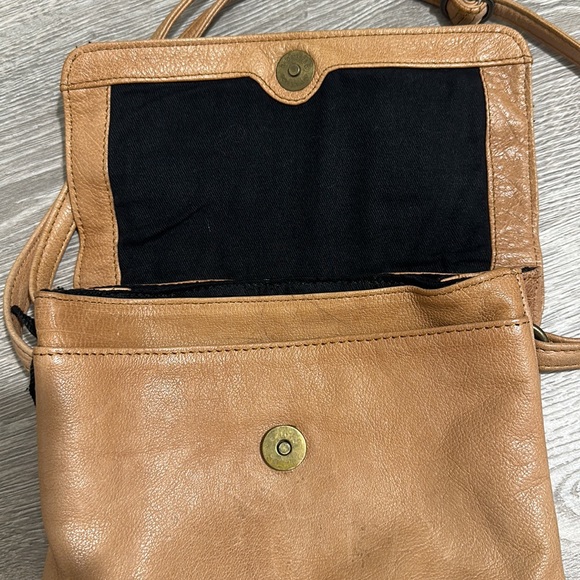 Day and Mood leather crossbody - Picture 4 of 9